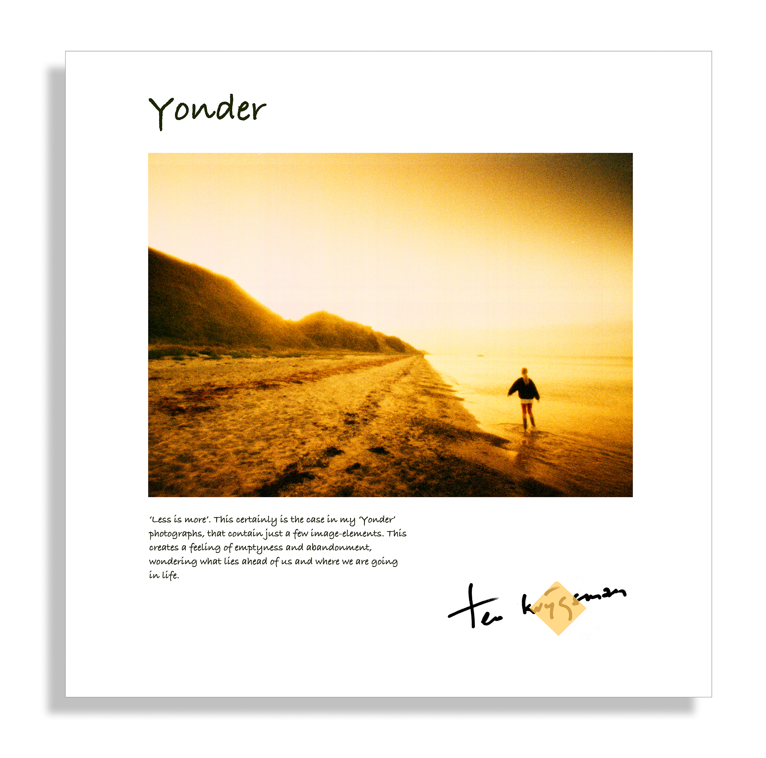 Themaprint met tekst 'Yonder' gesigneerd op goudfolie