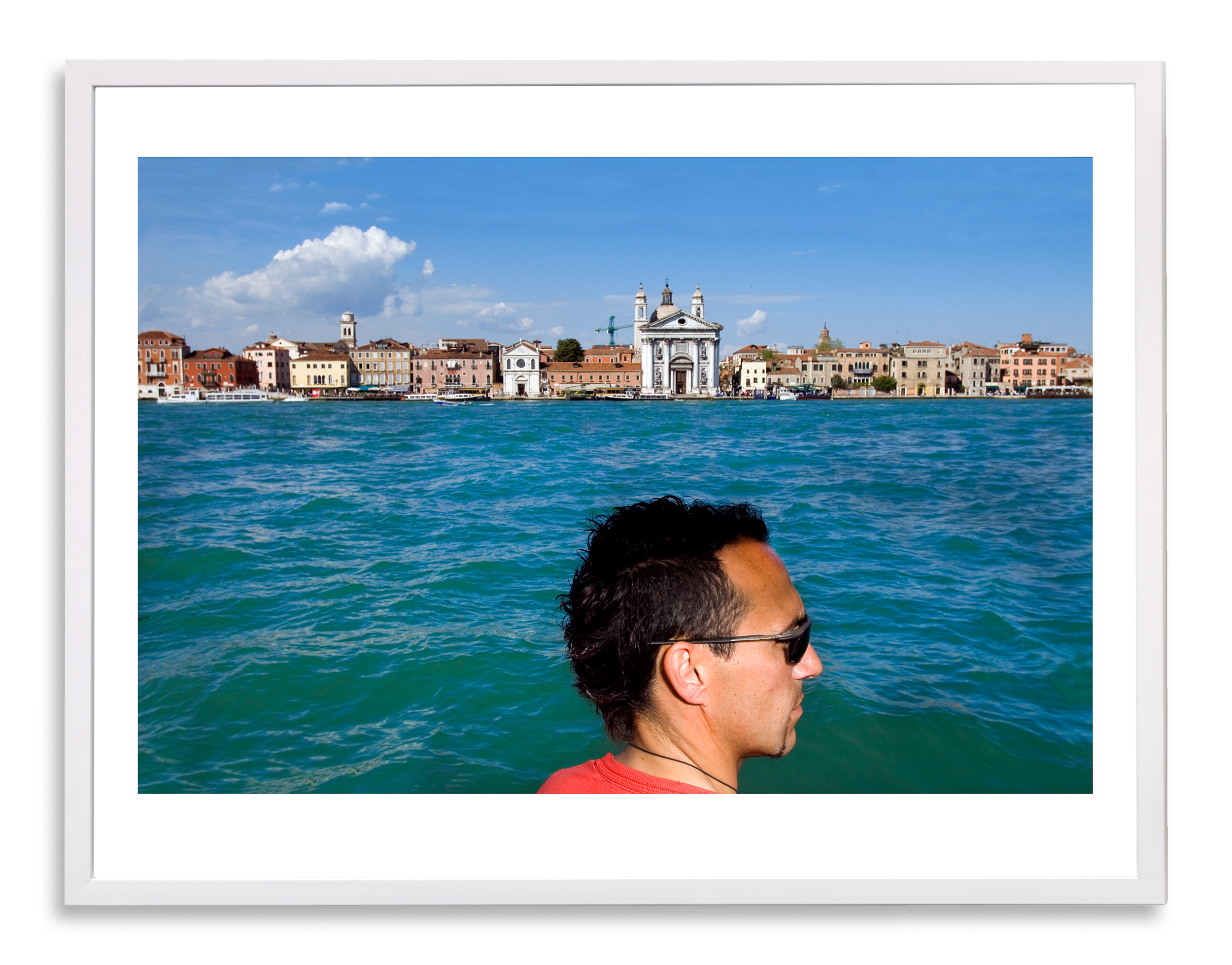 Hippe man in Venetië met zonnebril