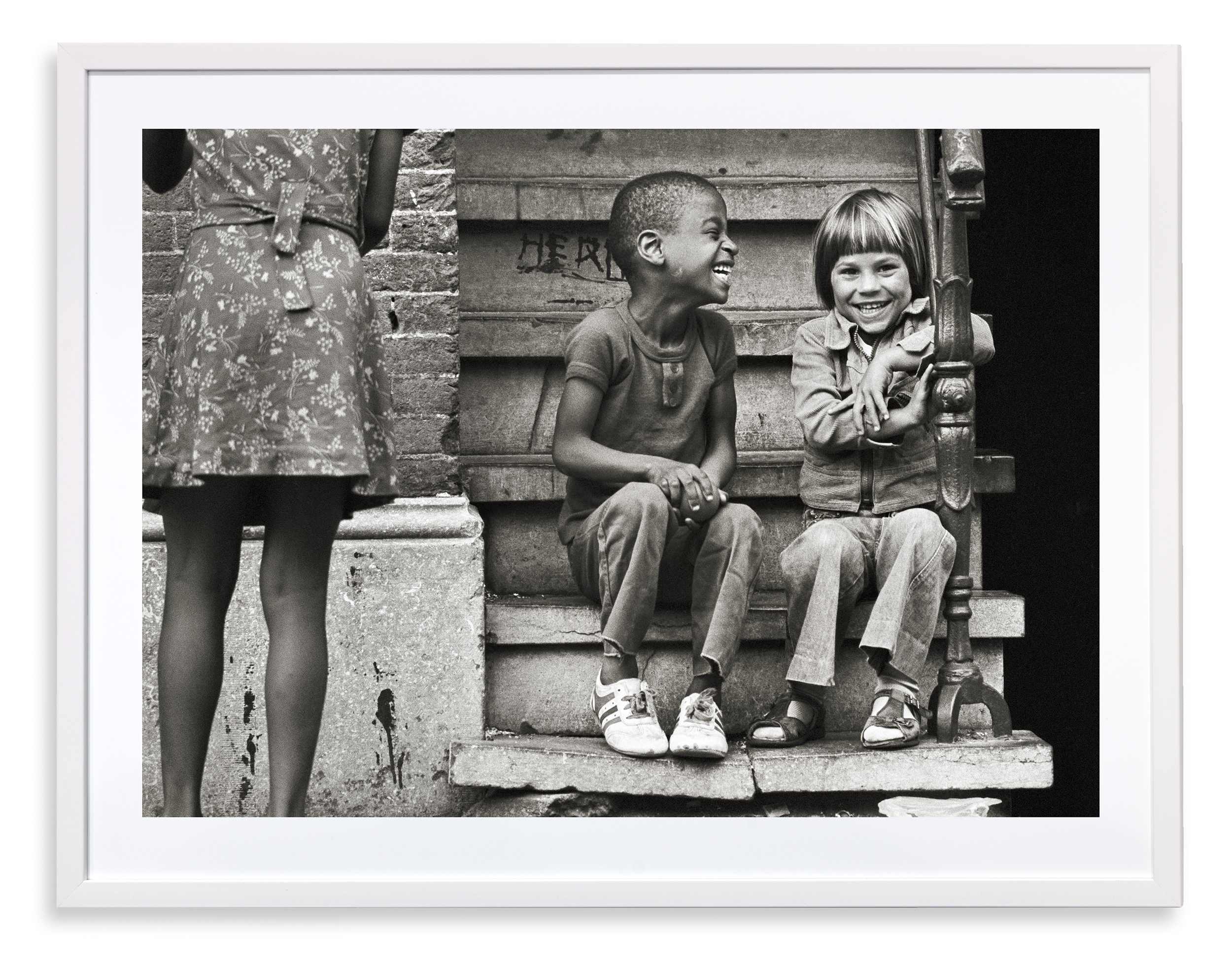 Spelende kinderen op trap, 1974